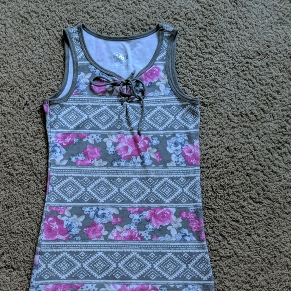 Girls summer tank top. - Picture 1 of 2